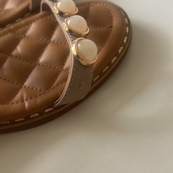 Dusto Sandals, with Pearl and Gold Tone Features, SZ 36 - Picture 10 of 10